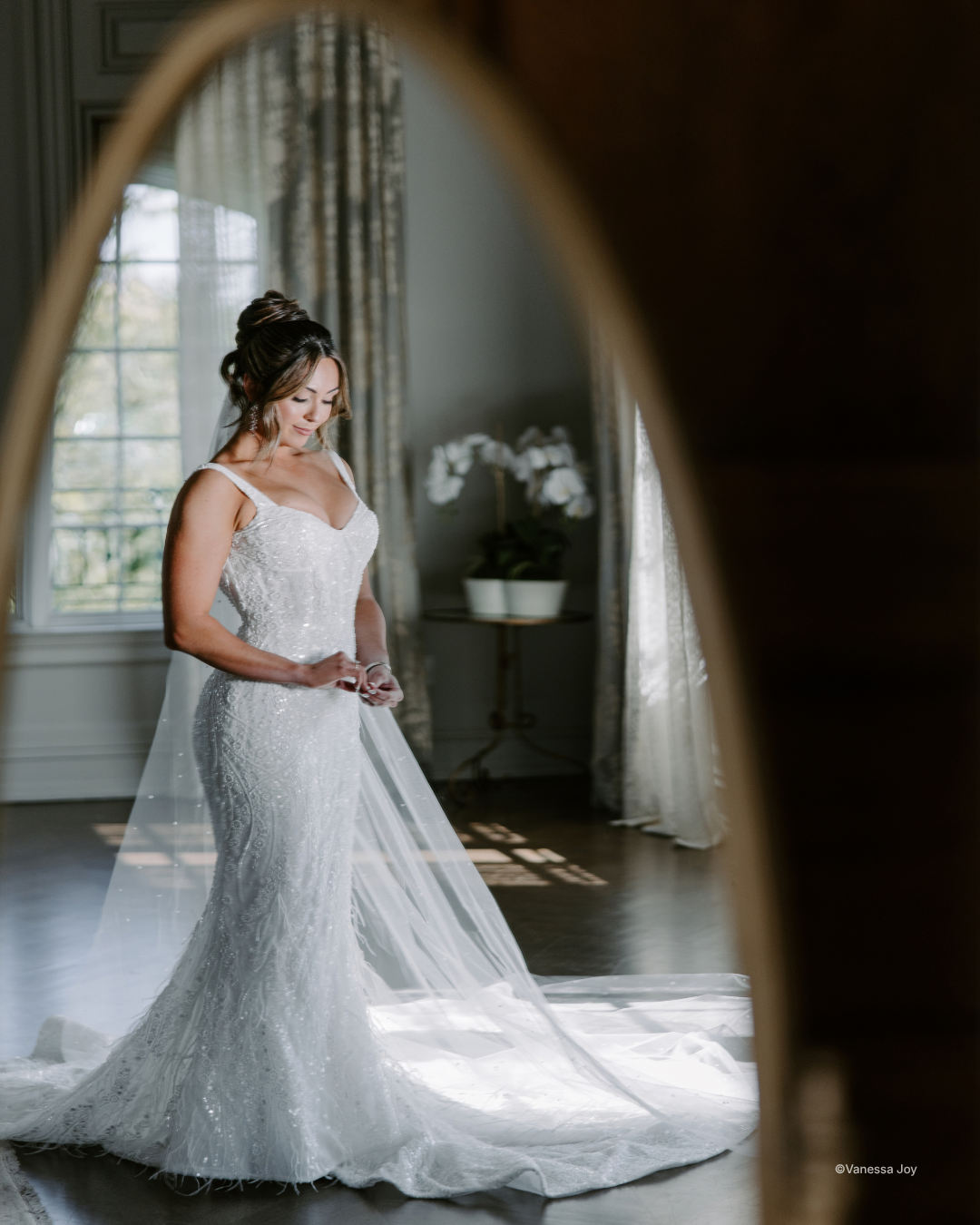 A bridal portrait from Vanessa Joy's Posing Brides course