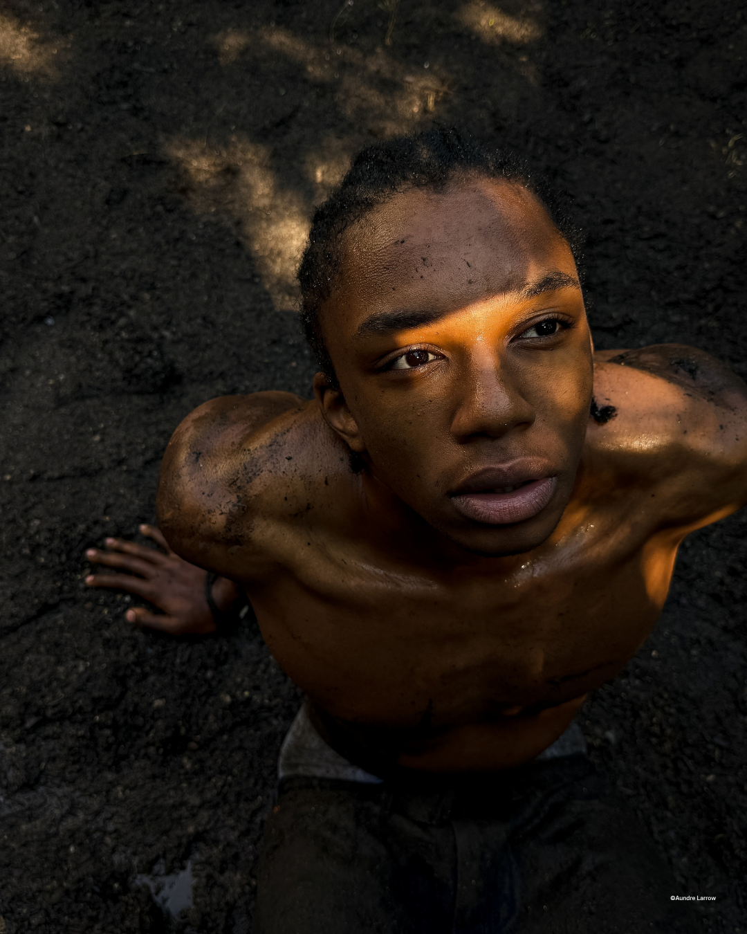 A behind-the-scenes still from Aundre Larrow's course